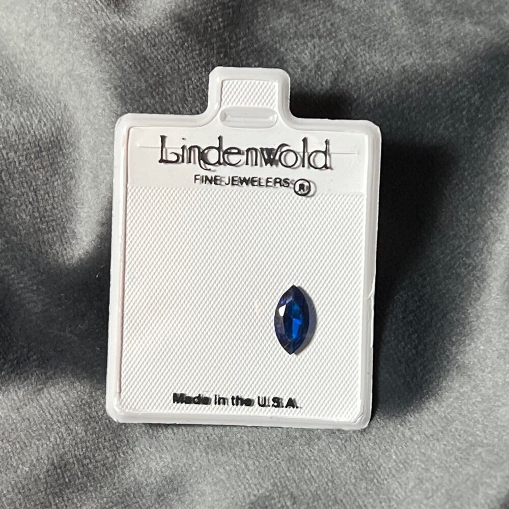 Lindenwold 's Fine Jewelers Made in U.S.A Princess Cut Loose Gem Stone Sapphire